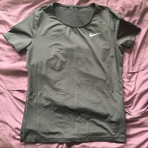 🌸3 for $10🌸 Nike short sleeved shirt